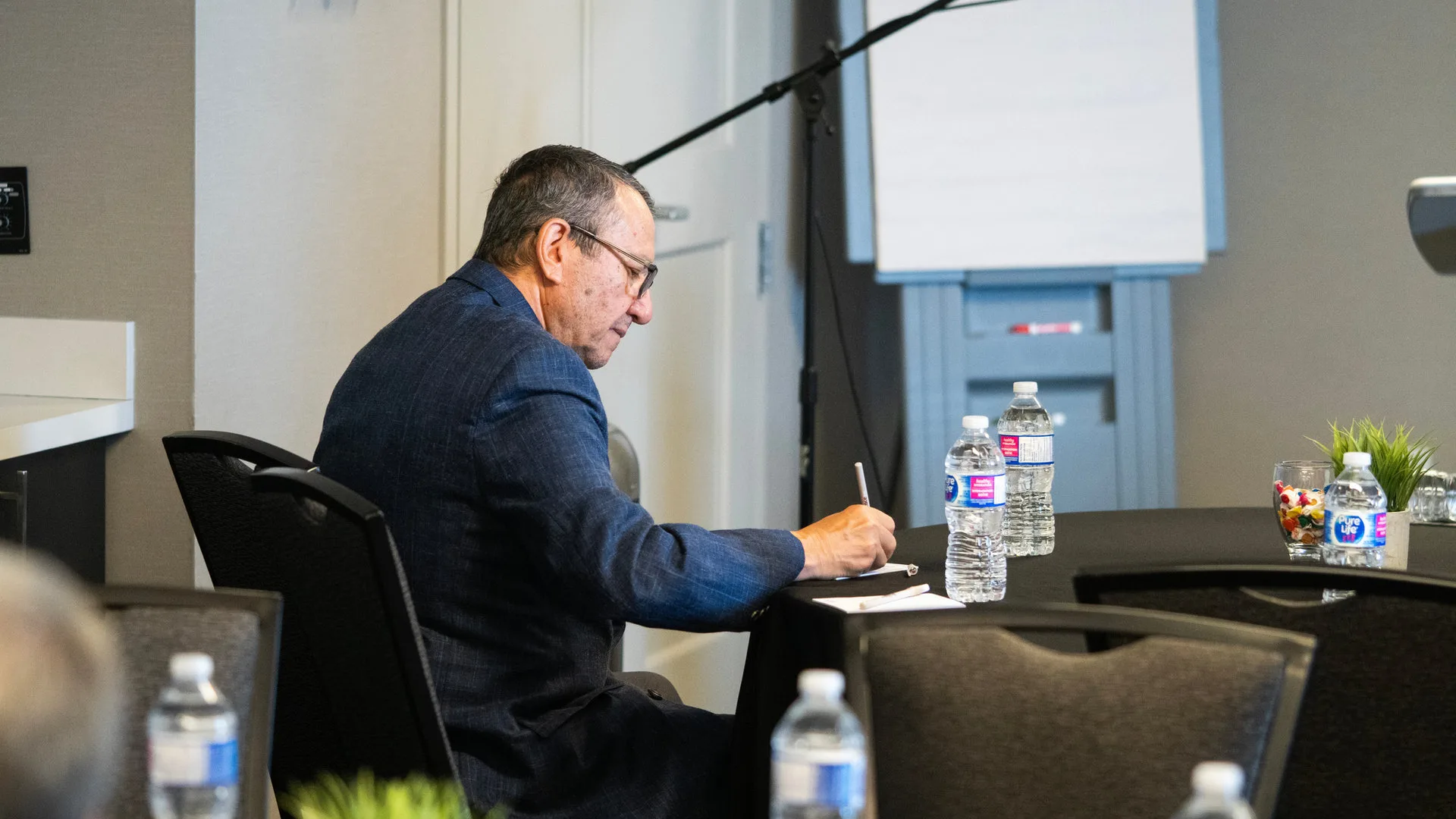 Dr. Alaa Al Tamimi in a working session