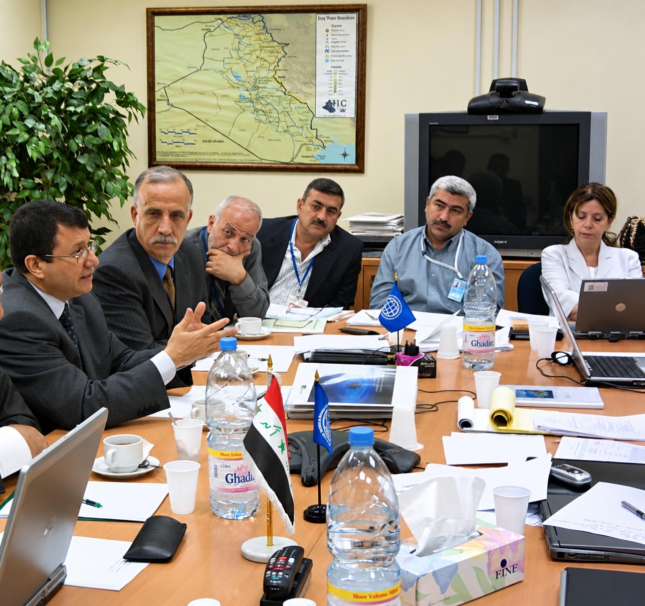 Meeting with World Bank representatives and specialists to discuss financing for several projects, 2005.